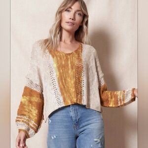 Sivana Quinn Crop Sweater Size Medium